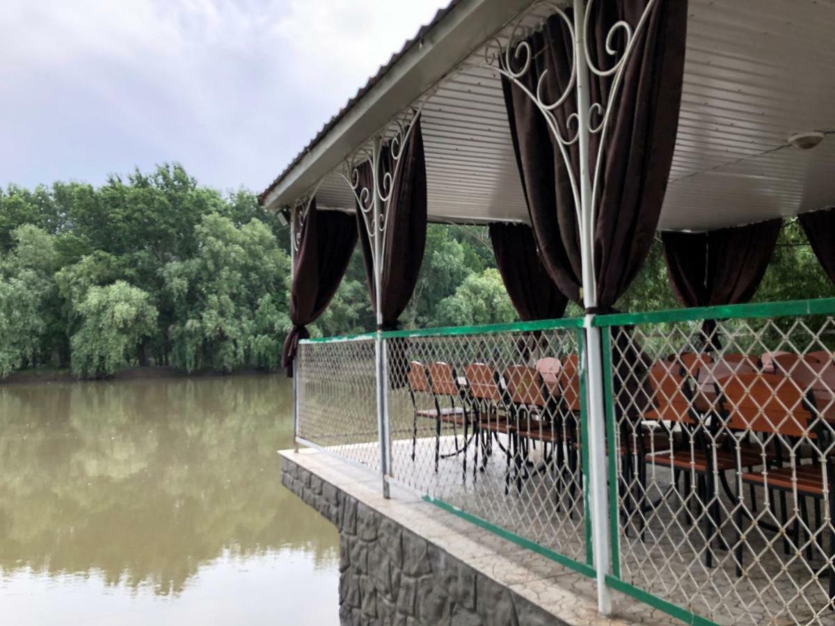 Рыбное Место Hotel Troitskoye Exterior photo